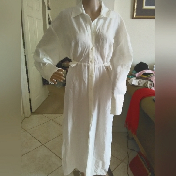 Zara Dresses & Skirts - BNWT ZARA WHITE MAXI DRESS SZ. MED UNIQUE DRESS W/ BELT HIGH SLITS BEAUTY